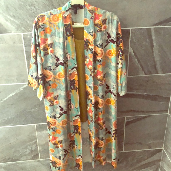 Forever 21 Jackets & Blazers - Oriental kimono 👘